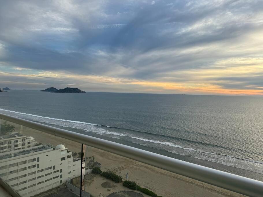 Departamento De Lujo Vista Al Mar Piso 15 Leilighet Mazatlán Eksteriør bilde